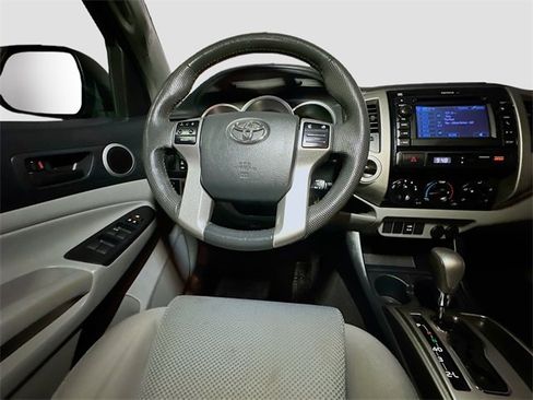 Used 2013 Toyota Tacoma 4x4 Double Cab image 32