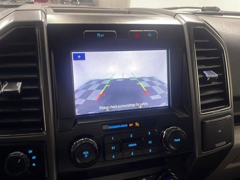 Used 2020 Ford F150 XLT w/ Equipment Group 302A Luxury AWD/4WD image 9