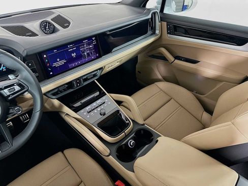New 2026 Porsche Cayenne S AWD/4WD image 25