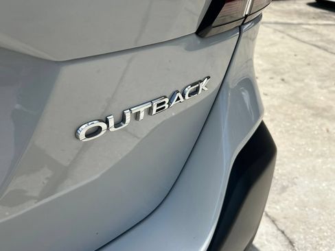 Used 2025 Subaru Outback Premium AWD/4WD image 30