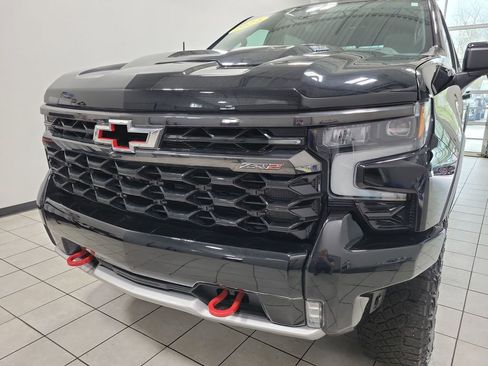 Used 2024 Chevrolet Silverado 1500 ZR2 w/ Technology Package image 26