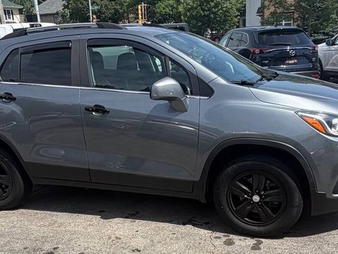 Used 2019 Chevrolet Trax LT w/ LT Convenience Package AWD/4WD image 9