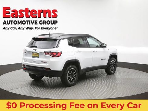Used 2025 Jeep Compass Trailhawk AWD/4WD image 38