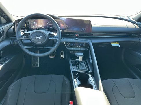 New 2025 Hyundai Elantra SEL FWD image 23