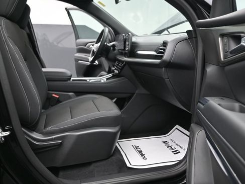 Certified 2026 Chevrolet Traverse LT FWD image 18