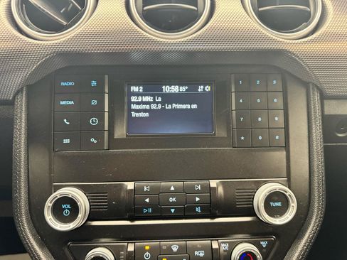 Used 2020 Ford Mustang GT RWD image 24