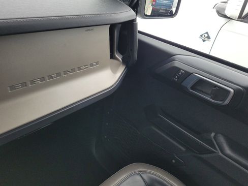 Certified 2025 Ford Bronco Outer Banks AWD/4WD image 27