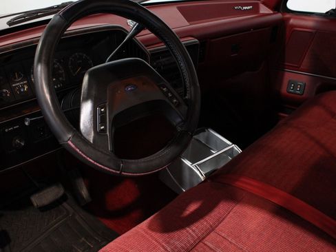 Used 1990 Ford F150 2WD Regular Cab image 29