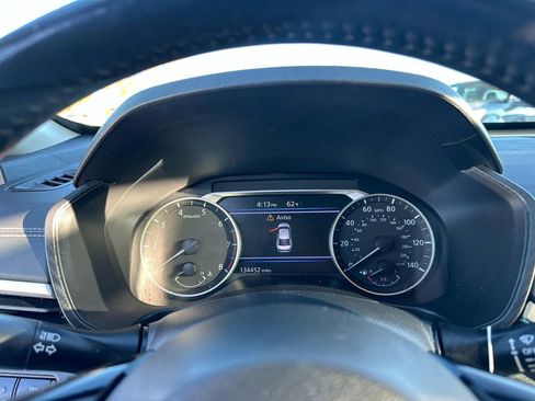 Used 2019 Nissan Altima 2.5 SV image 39