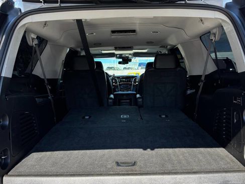 Used 2019 Cadillac Escalade ESV Luxury w/ LPO, Radiant Package image 17