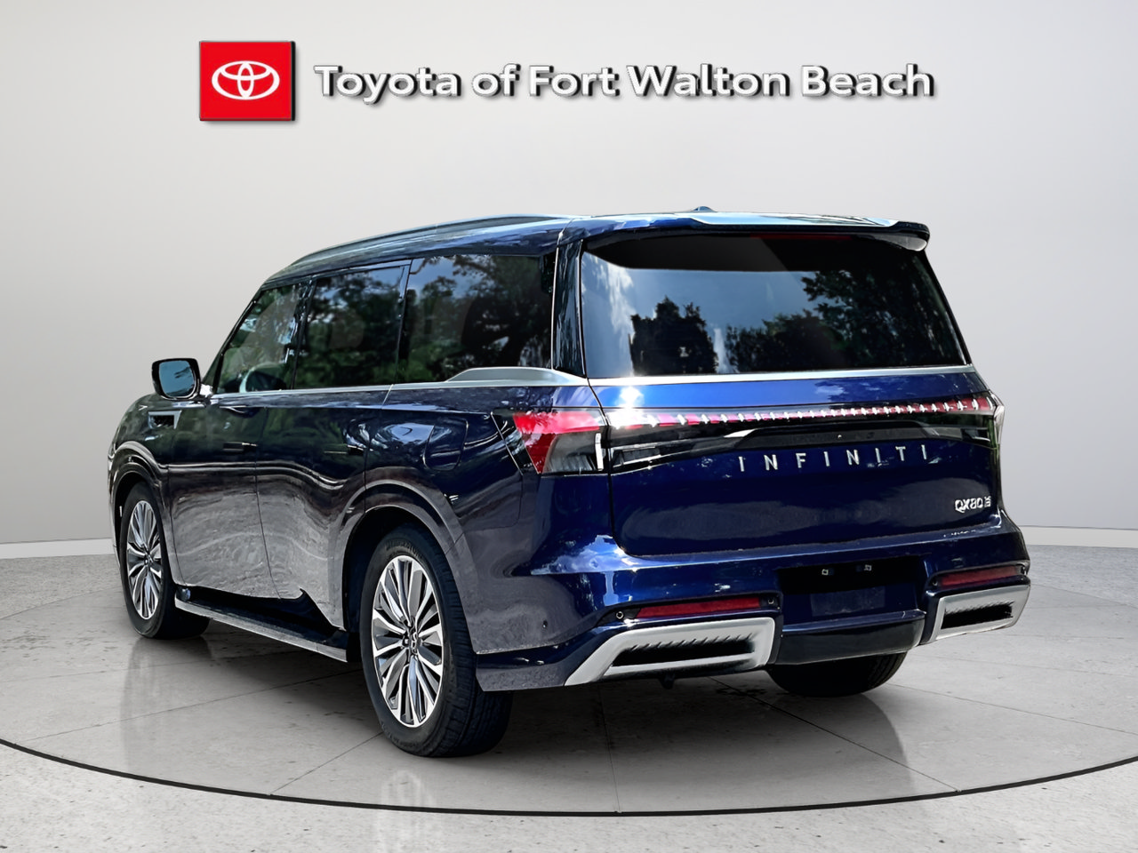 Used 2025 INFINITI QX80 Luxe AWD/4WD image 4