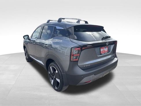 Certified 2025 Nissan Kicks SR FWD image 5
