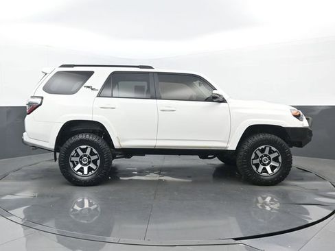 Used 2019 Toyota 4Runner TRD Off-Road Premium image 2