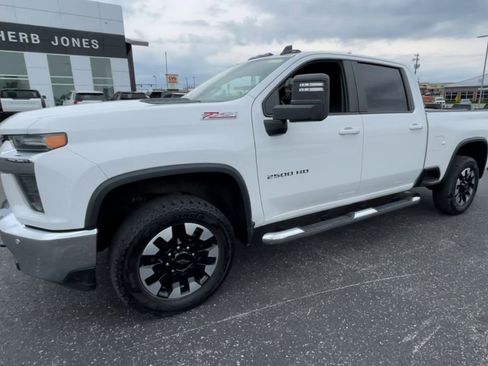 Used 2020 Chevrolet Silverado 2500 LT w/ All Star Edition AWD/4WD image 4