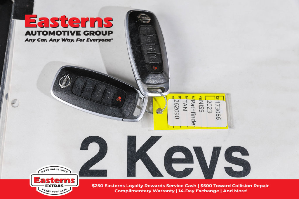 Used 2023 Nissan Pathfinder Platinum w/ Cargo Package AWD/4WD image 28