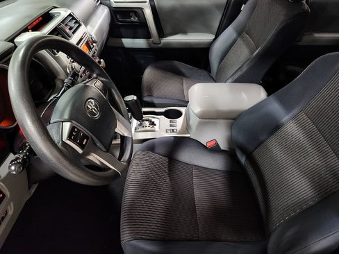 Used 2013 Toyota 4Runner SR5 RWD image 31
