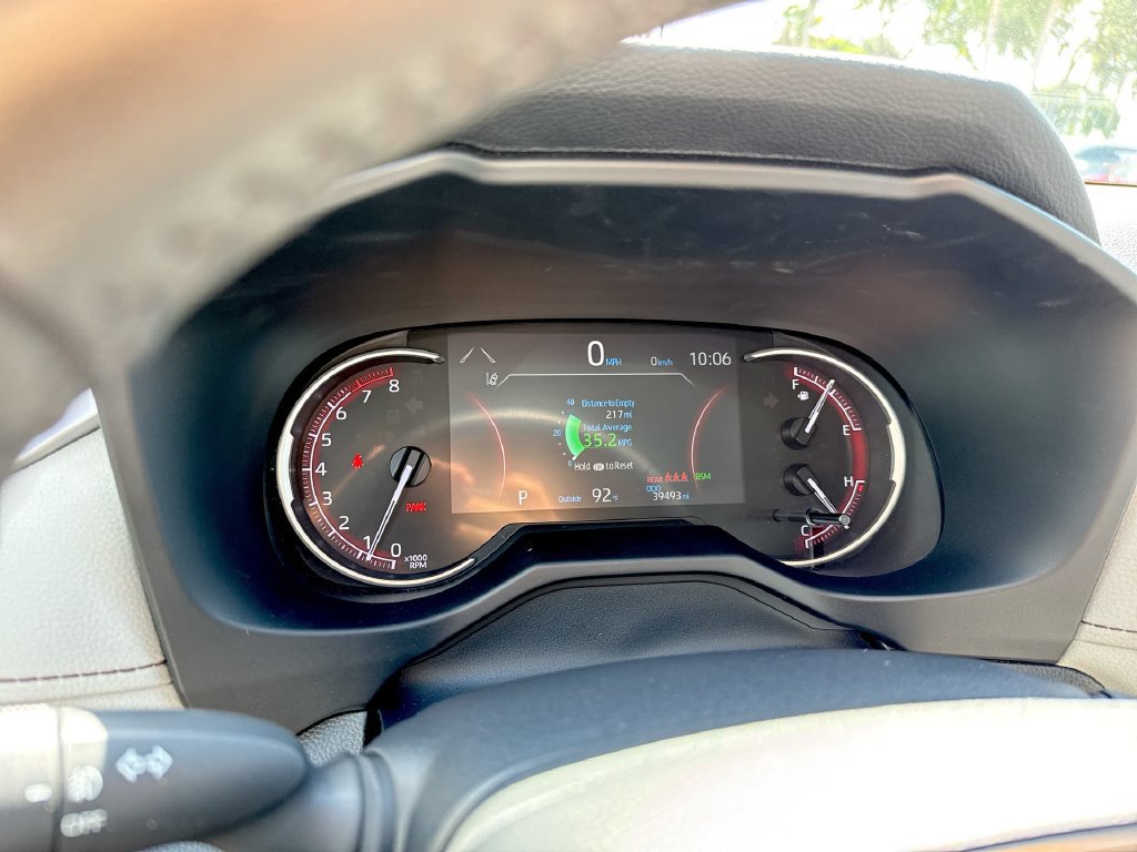Used 2024 Toyota RAV4 XLE Premium FWD image 49