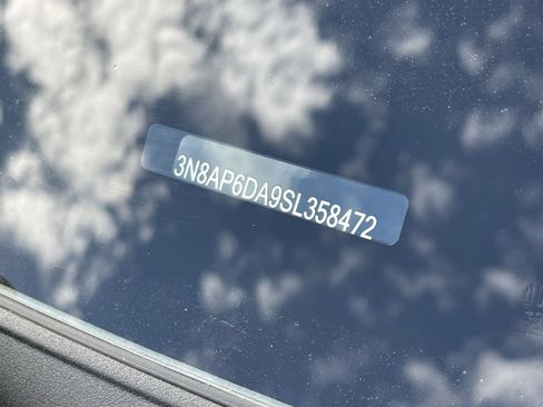 Used 2025 Nissan Kicks SR FWD image 12