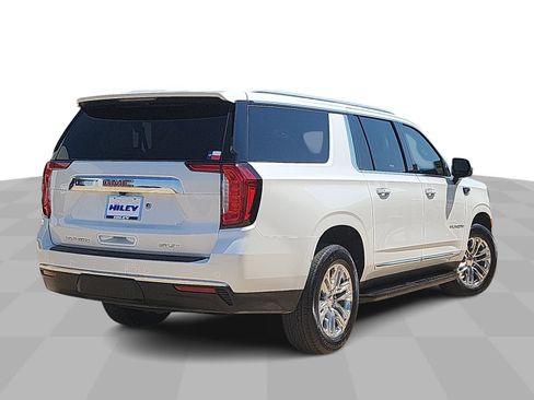 Used 2023 GMC Yukon XL SLT w/ SLT Premium Package RWD image 8