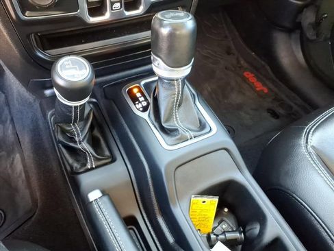 Certified 2021 Jeep Wrangler Unlimited Sahara w/ Cold Weather Group image 9