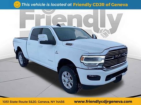 Used 2024 RAM 2500 Laramie AWD/4WD image 3