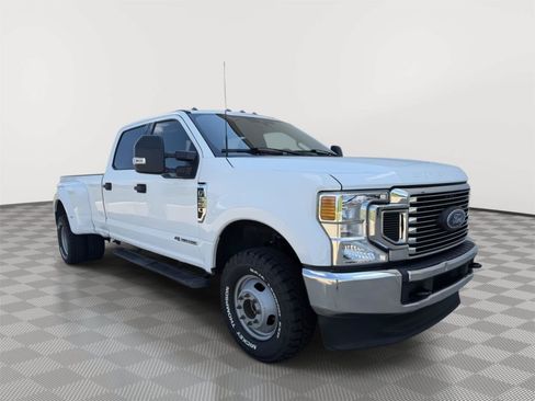 Used 2022 Ford F350 XLT AWD/4WD image 5