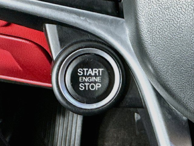 Used 2018 Alfa Romeo Giulia RWD image 18