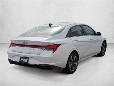 Used 2023 Hyundai Elantra Limited image 5