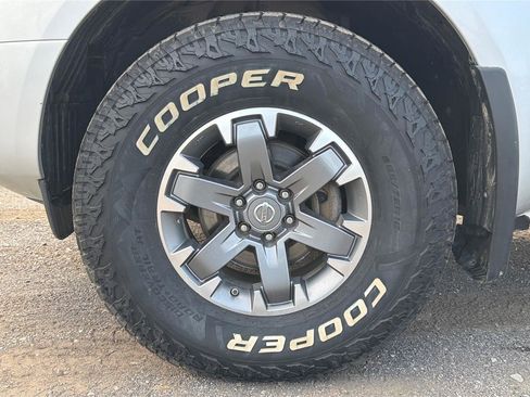 Used 2017 Nissan Frontier PRO-4X w/ Pro-4x Luxury Package AWD/4WD image 28