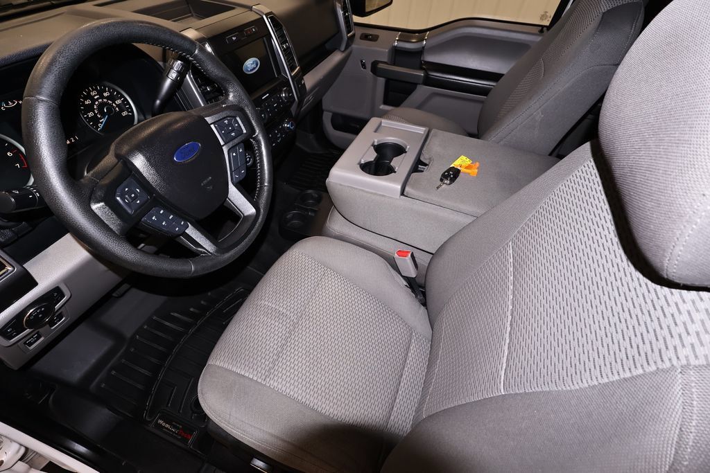 Used 2016 Ford F150 XLT w/ Equipment Group 302A Luxury AWD/4WD image 32