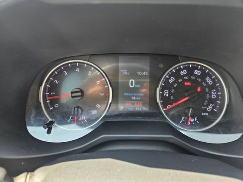 Used 2020 Toyota RAV4 LE FWD image 15