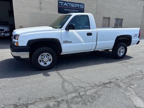 Used 2007 Chevrolet Silverado 2500 W/T w/ Heavy-Duty Power Package AWD/4WD image 5