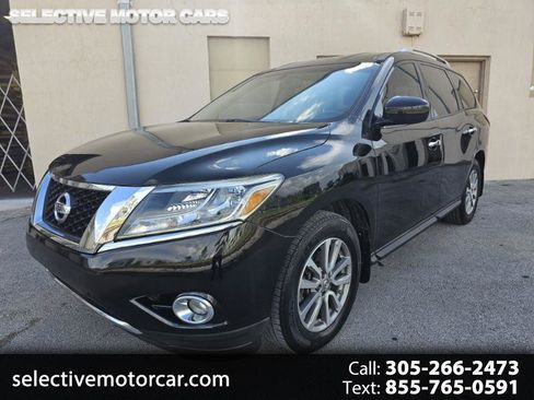 Used 2015 Nissan Pathfinder SV AWD/4WD image 1