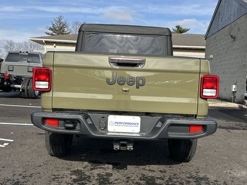 New 2026 Jeep Gladiator Sport image 14