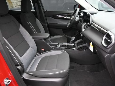 New 2026 Chevrolet TrailBlazer LT w/ Convenience Package FWD image 28