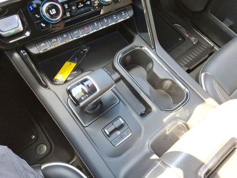 Certified 2022 GMC Sierra 1500 AT4X image 36