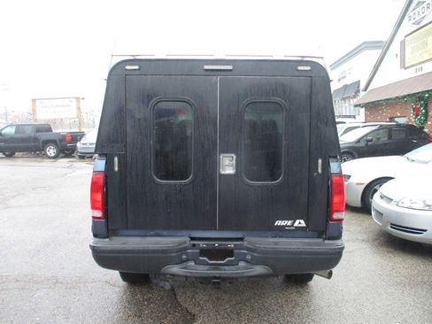 Used 2006 Ford F250 4x4 Regular Cab Super Duty image 4