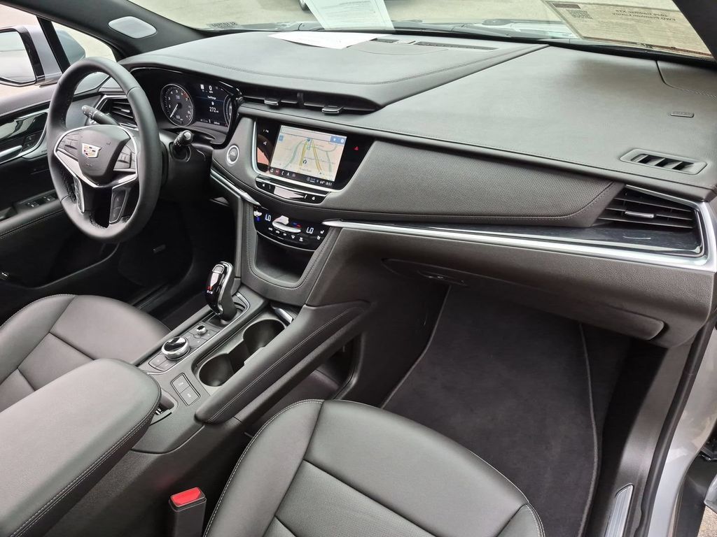 Used 2026 Cadillac XT5 Premium Luxury w/ Driver Assist Package FWD image 22