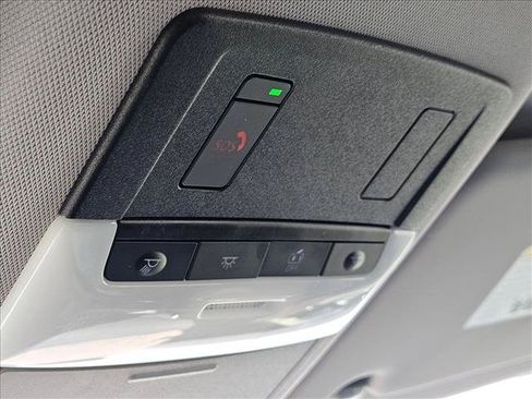 Certified 2023 Nissan Rogue SV FWD image 12