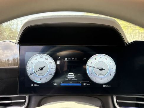 Used 2024 Hyundai Elantra SEL image 10