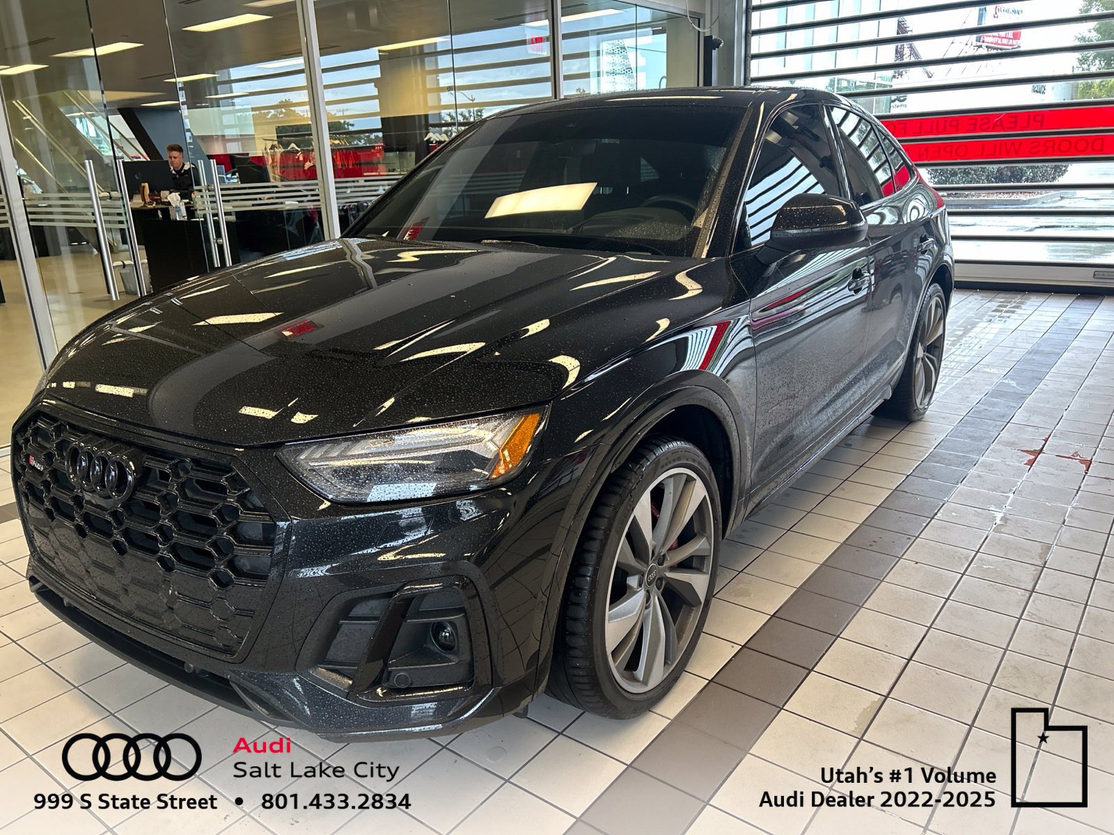 Used 2024 Audi SQ5 Prestige AWD/4WD image 1