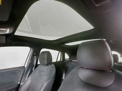 Certified 2025 Mercedes-Benz GLA 250 4MATIC image 26