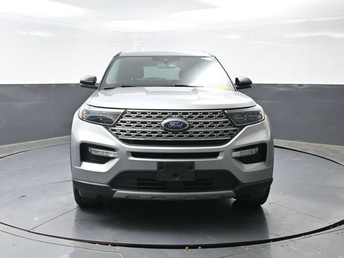 Used 2022 Ford Explorer Limited w/ Equipment Group 301A AWD/4WD image 7