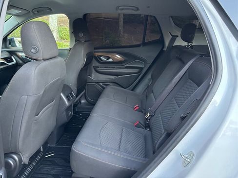 Used 2020 GMC Terrain SLE w/ Elevation Edition image 13