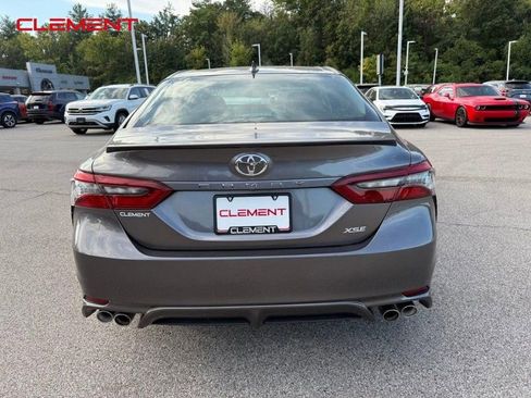 Used 2022 Toyota Camry XSE image 6