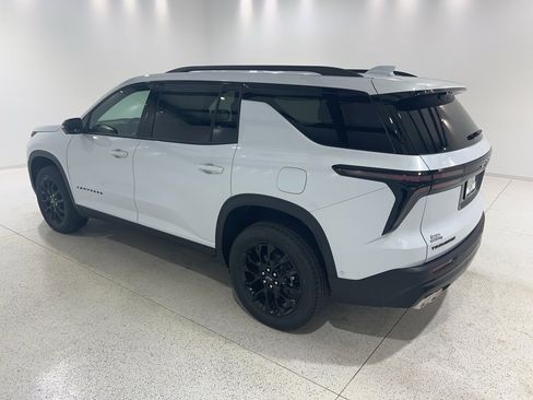 New 2026 Chevrolet Traverse LT w/ Enhanced Driving Package image 3