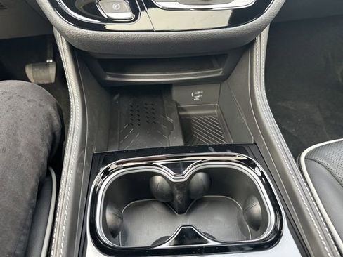 New 2026 Chrysler Pacifica Limited w/ S Appearance Package FWD image 29