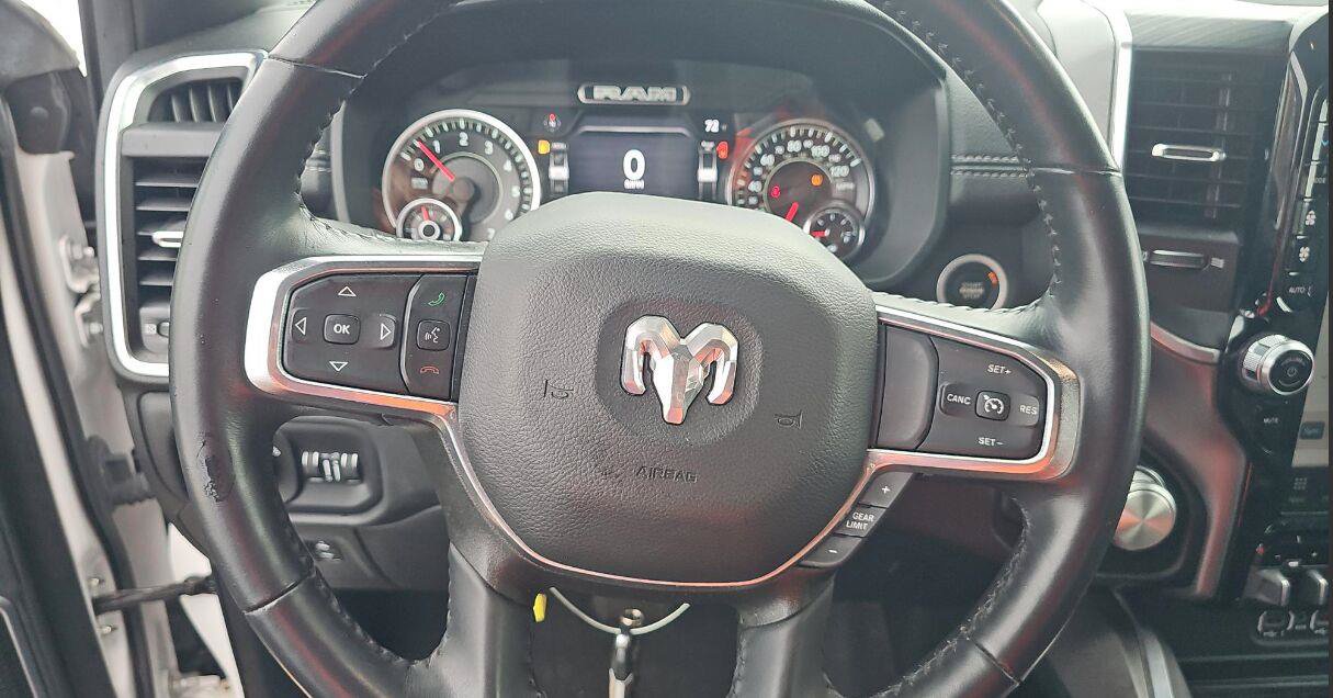 Used 2023 RAM 1500 Laramie RWD image 13