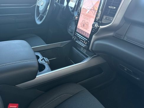 New 2026 RAM 2500 Big Horn AWD/4WD image 14
