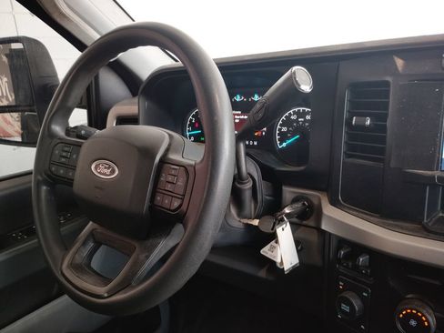 Used 2023 Ford F250 XLT AWD/4WD image 30